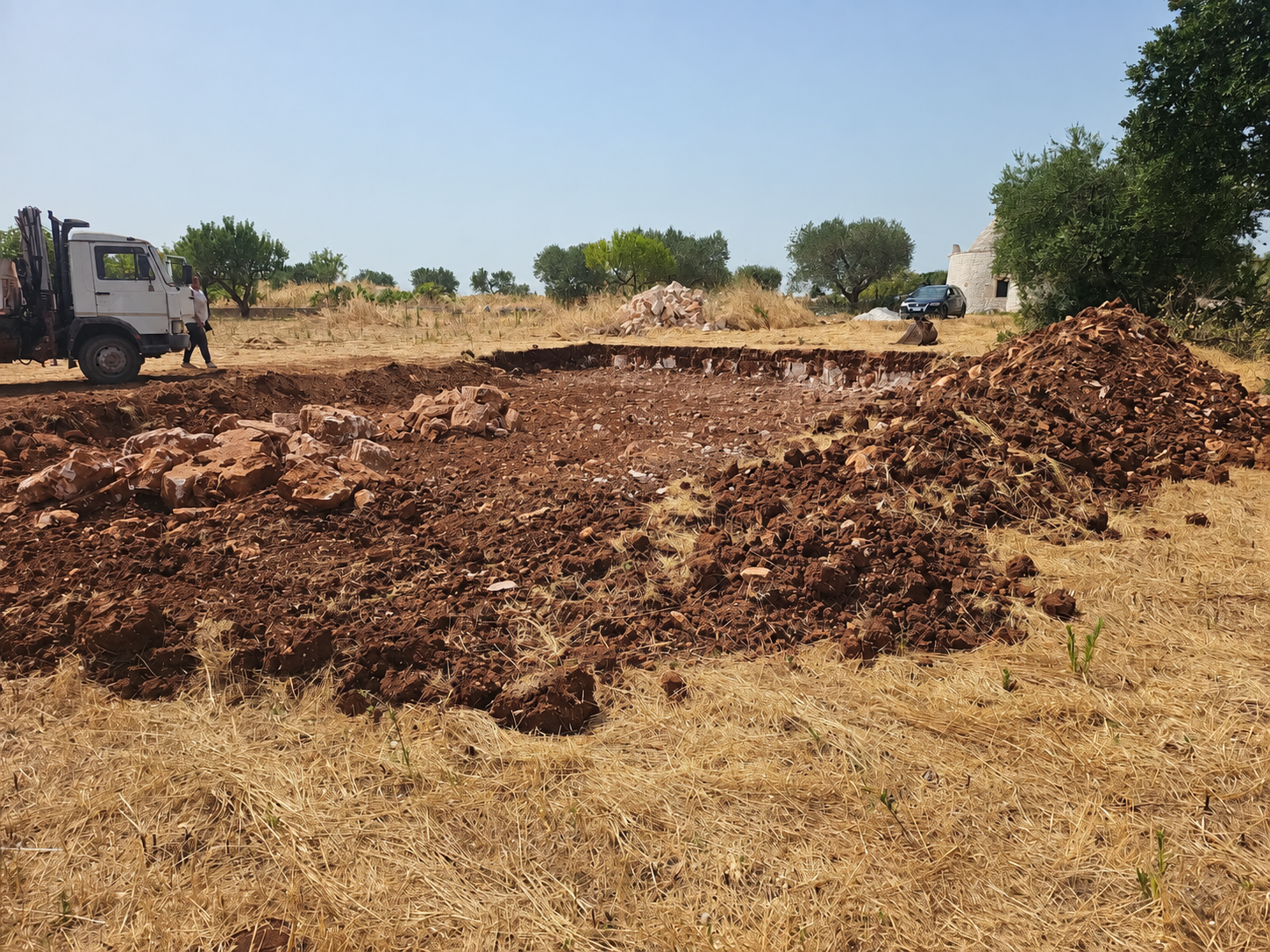 Area di scavo definita nel terreno